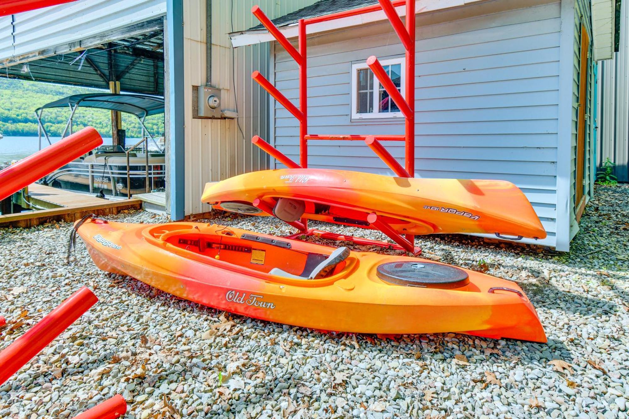Lake-View Home With Pool In Hammondsport! Eksteriør bilde